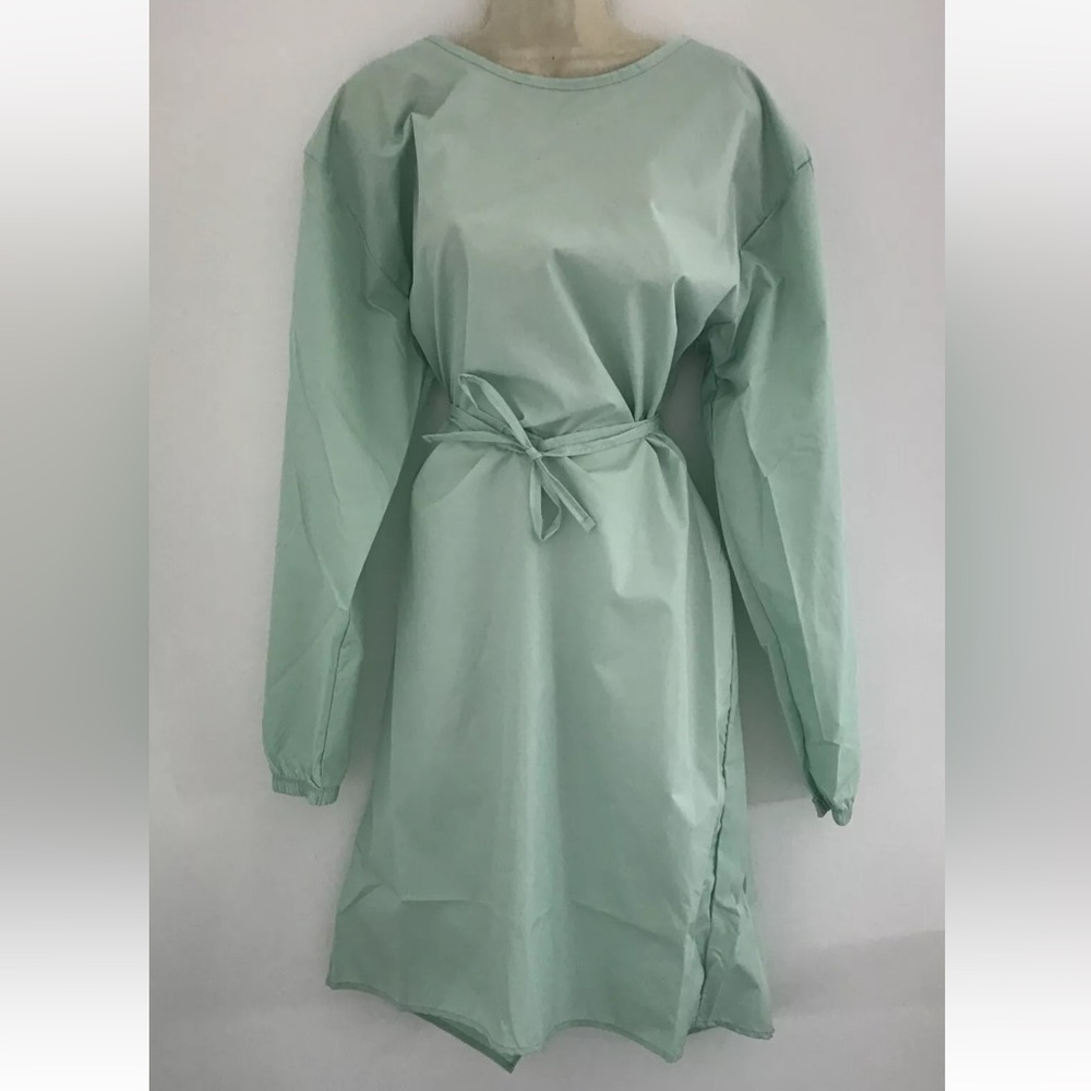 NEW Surgical Hospital Gown washable/reusable RN15763 New ONE SIZE